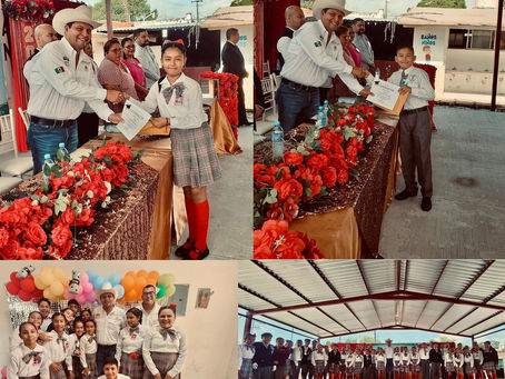 El delegado federal de Bienestar Luis Lauro Reyes Rodríguez, fue padrino de graduación del Jardín de Niños "Rosaura Zapata Cano" y de la escuela primaria "Josefa Ortiz de Domínguez.