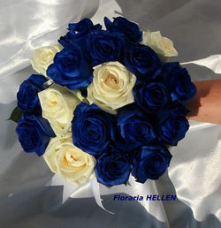 buchet trandafiri alb- albastru.jpg