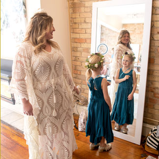 Urban Chic Wedding Vibes at the Dreamy Aster Café in Minneapolis