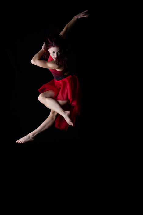 Moira_Red-Dance-05499.jpg
