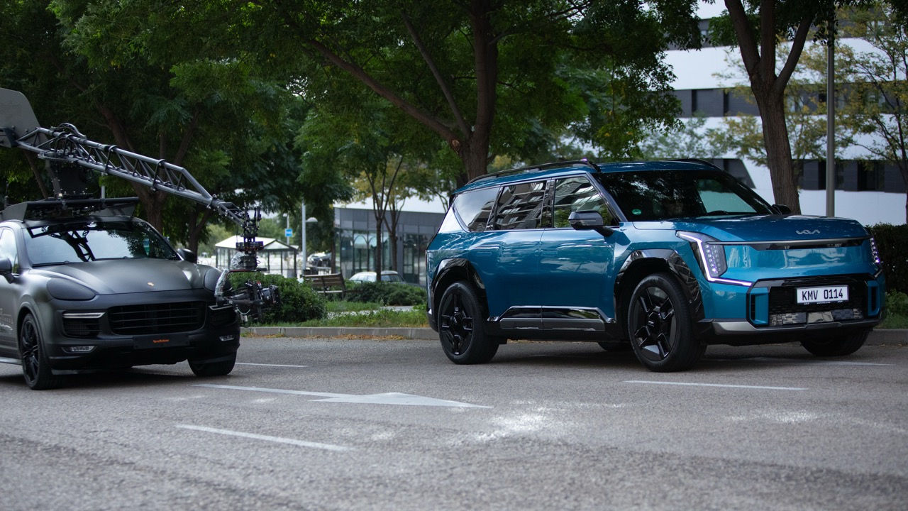 U-crane with EV9 electric SUV during KIA commercial
