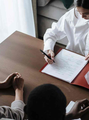 HOW TO MASTER NEGOTIATION SKILLS IN BUSINESS