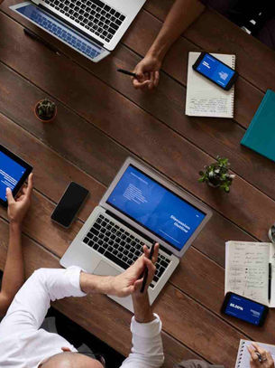 THE ROLE OF LEADERSHIP IN DRIVING BUSINESS INNOVATION