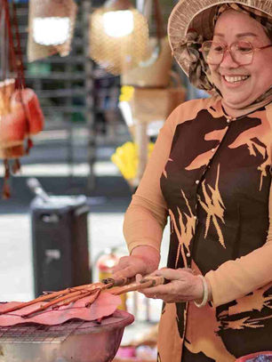 HOW TO BUILD A STRONG BRAND IN A COMPETITIVE MARKET