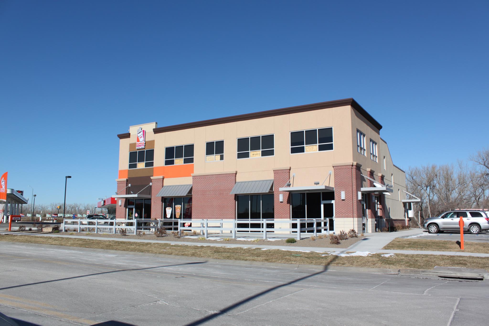 Oasis Parkway 3 suite Building