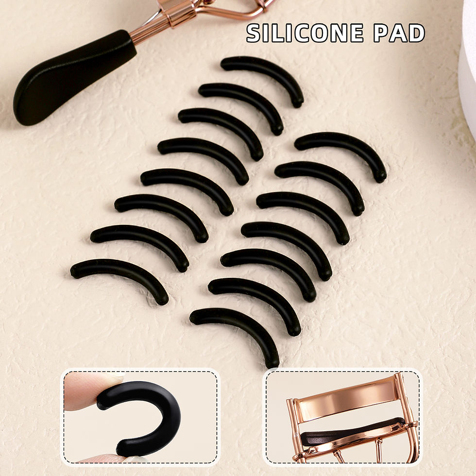 Thumbnail: Compact Stainless Steel Eyelash Curler & 15 Refill Pads