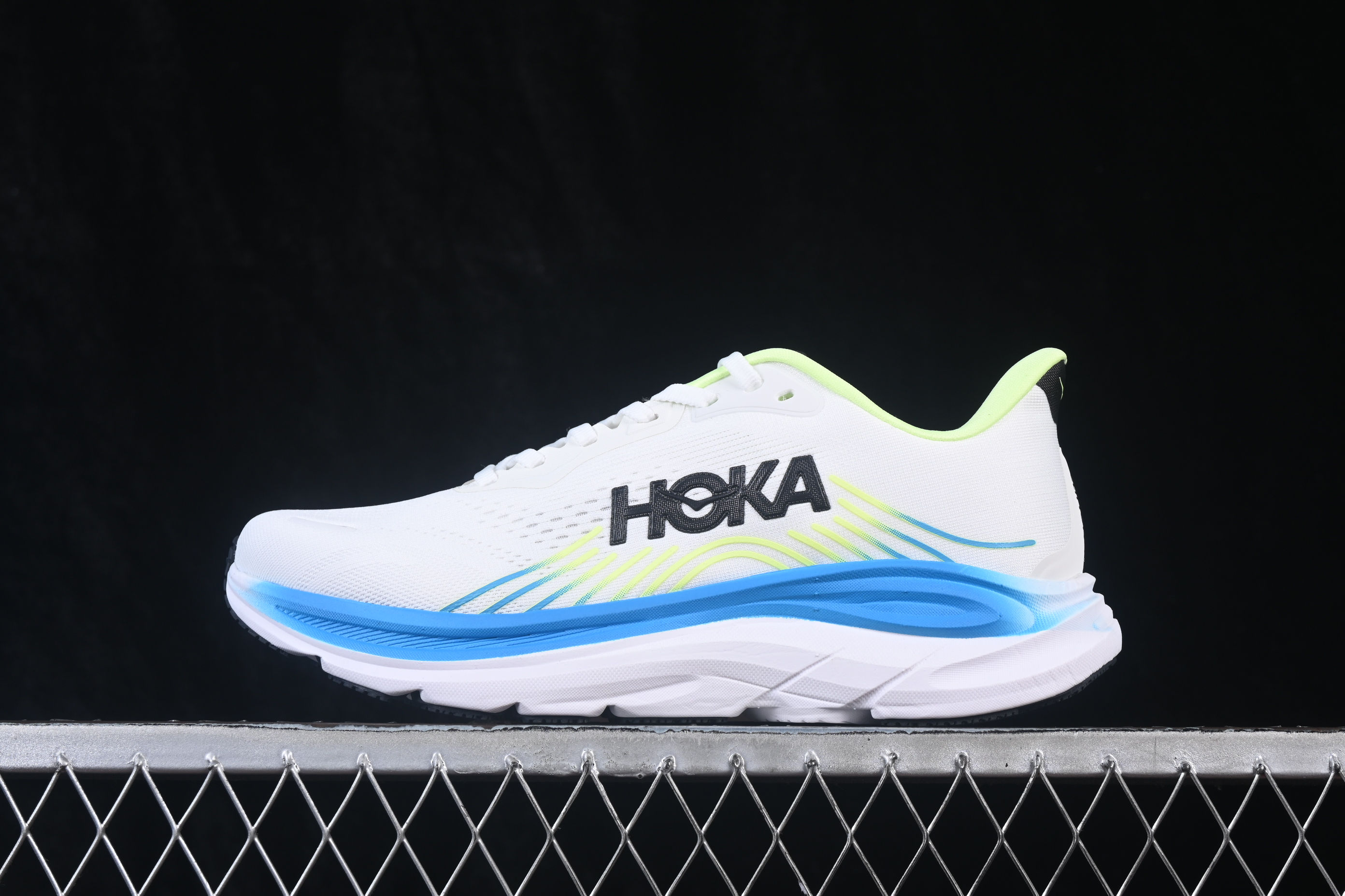 Hoka Clifton 11