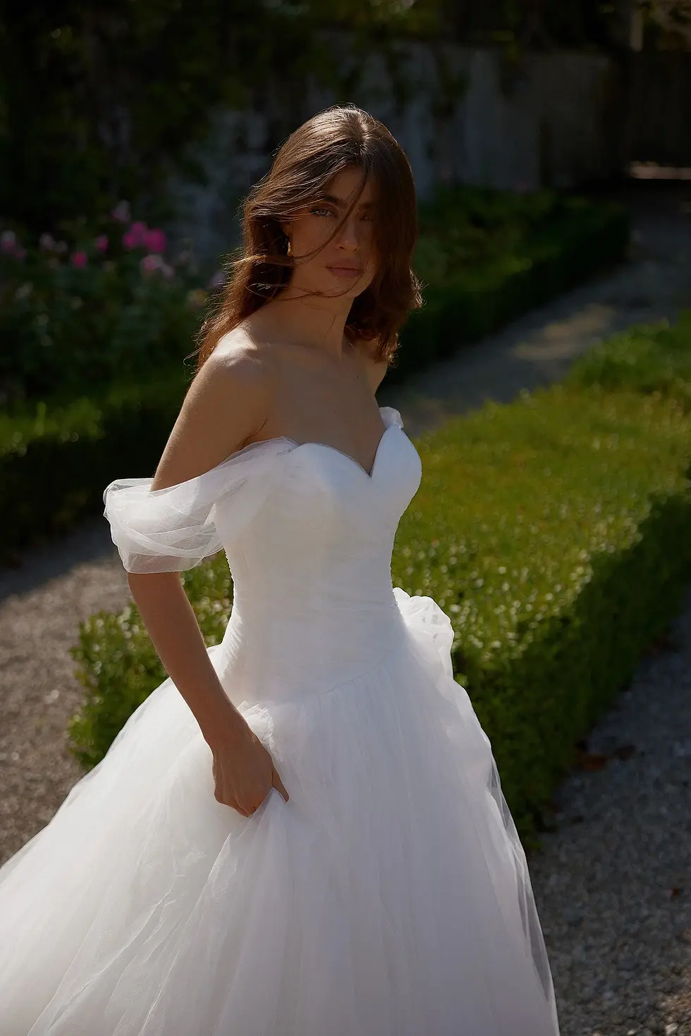 9 of the Most Romantic Outlet Wedding Dresses You Can Take Home Today