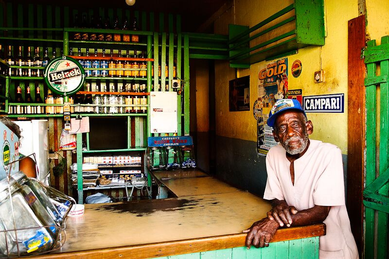 travel photography tips bar in jamaica