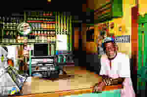 travel photography tips bar in jamaica