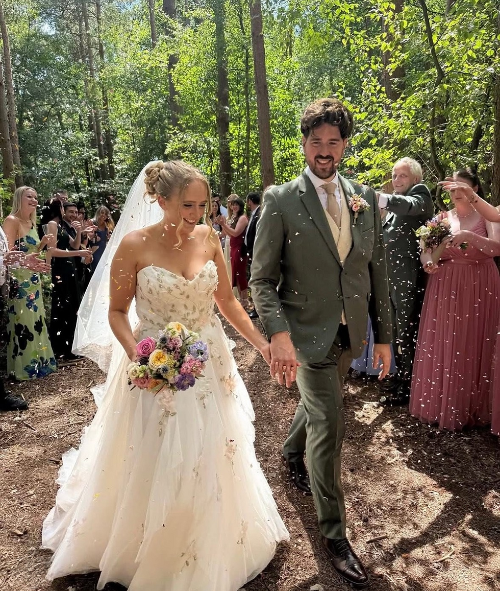 The Vibrant Outdoor Real Wedding of Chloe & Jon