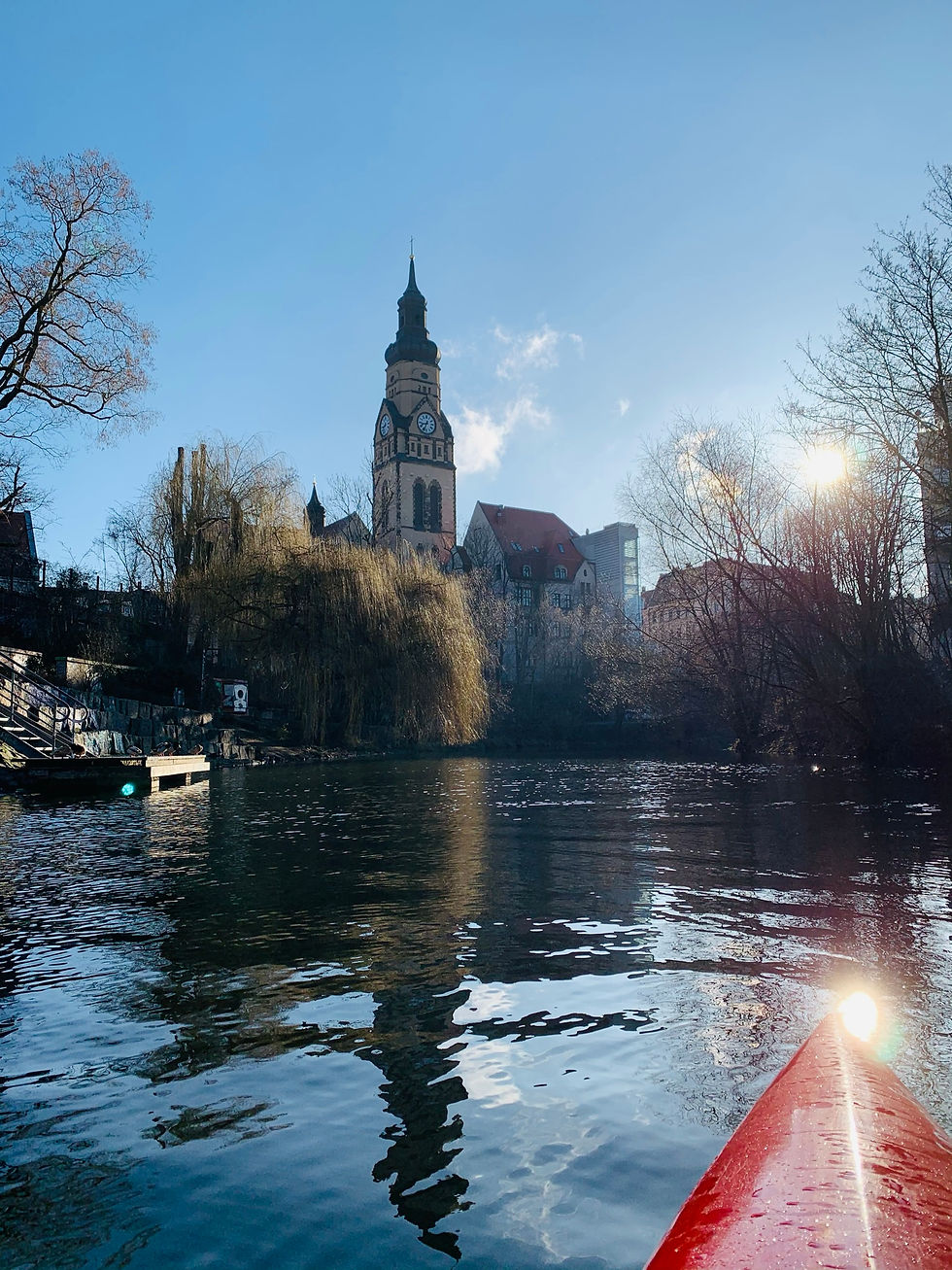 Paddling along the Karl-Heine-Kanal in Leipzig