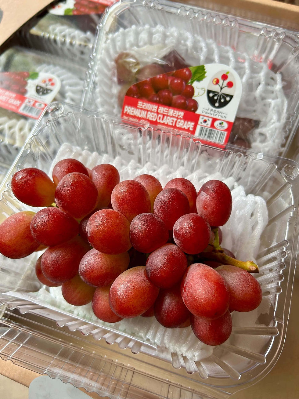Thumbnail: Premium Korean Red Claret Grapes