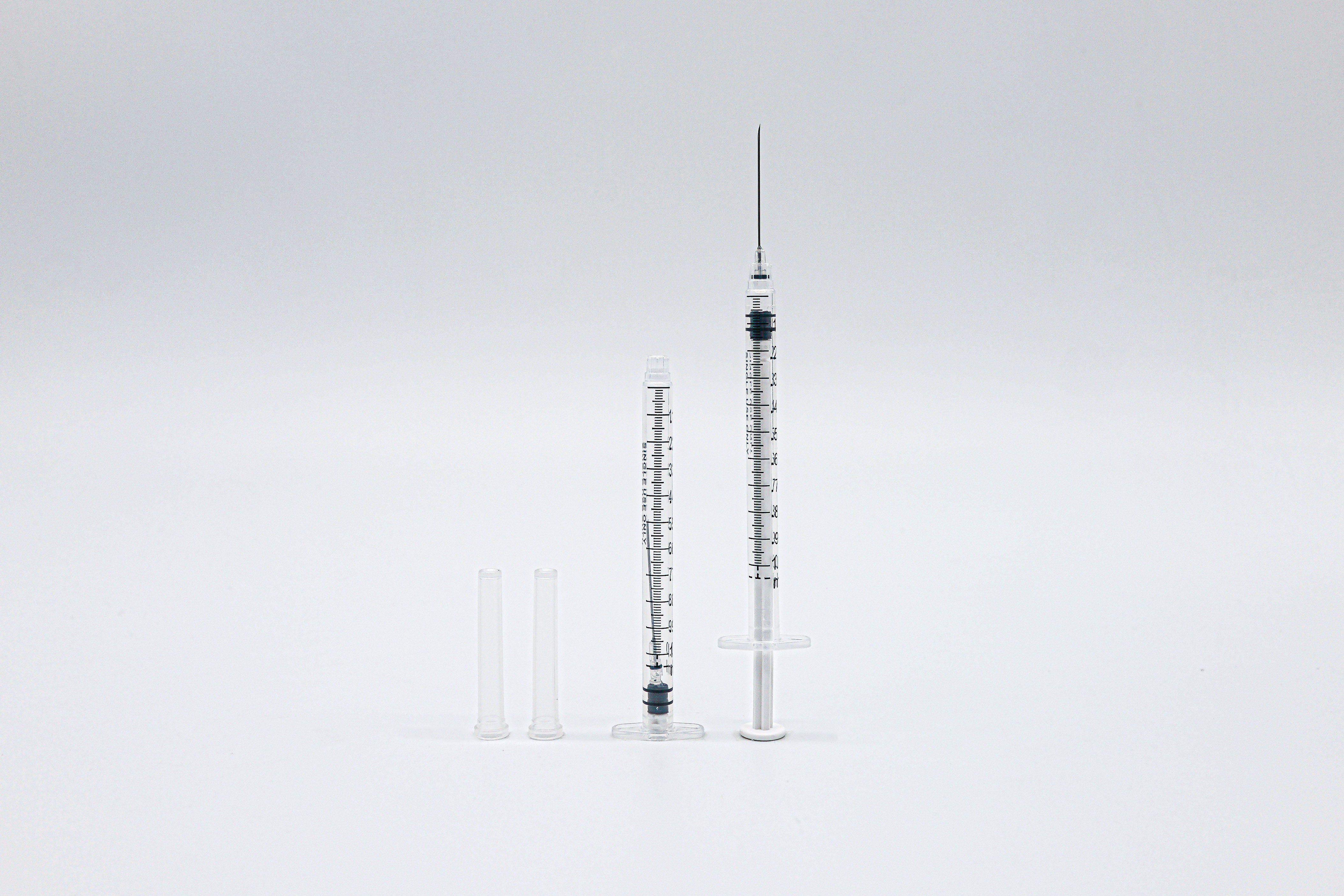 Safety Syringe - Manual Retractable