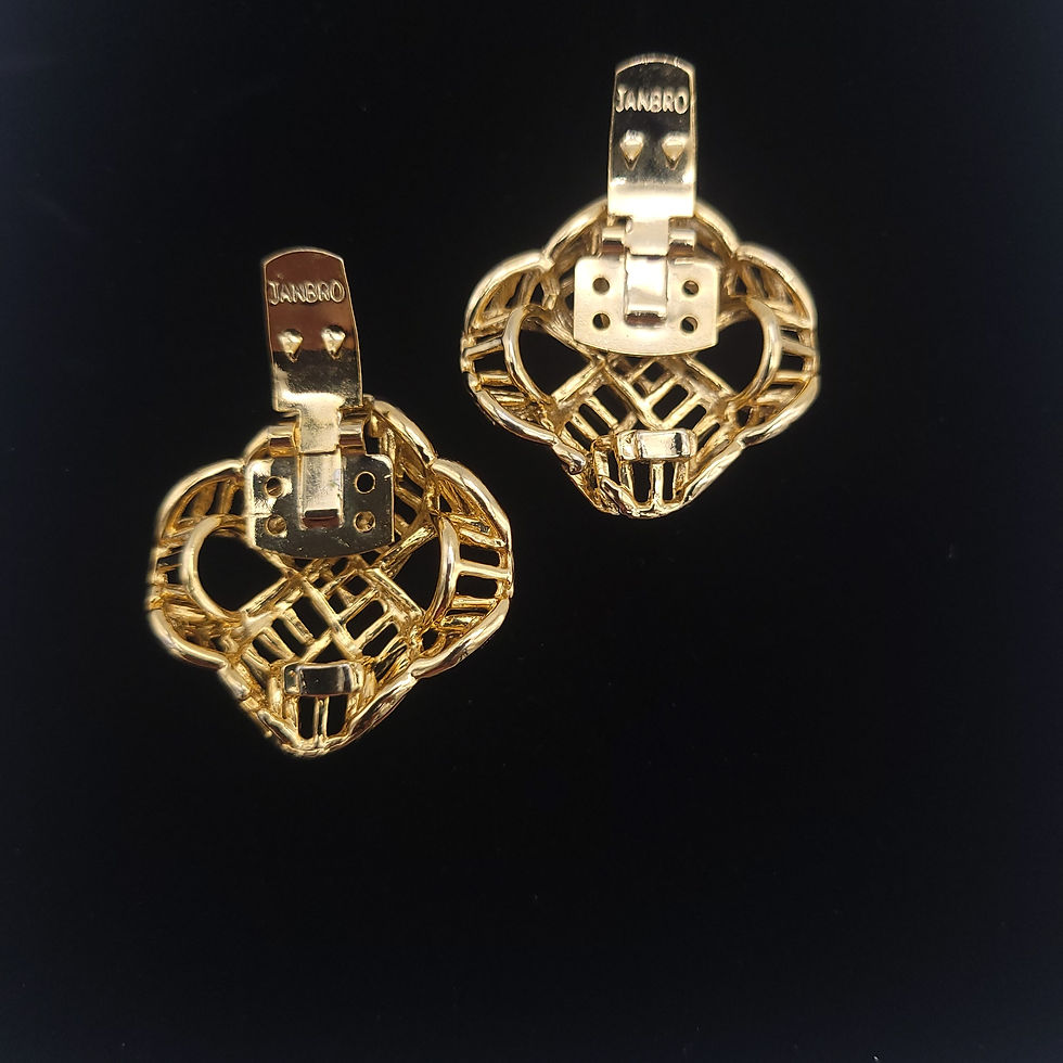 Thumbnail: Janbro Knot Shoe Clips