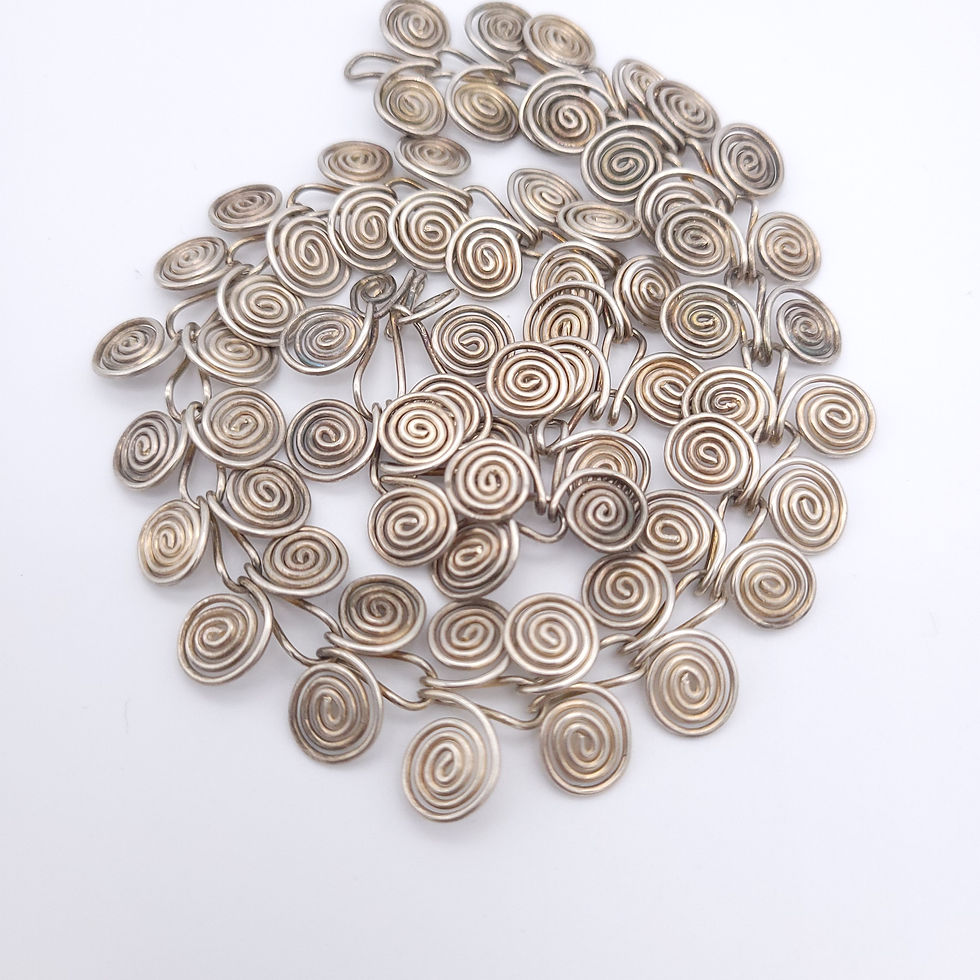Thumbnail: Vintage Swirl Wire Necklace