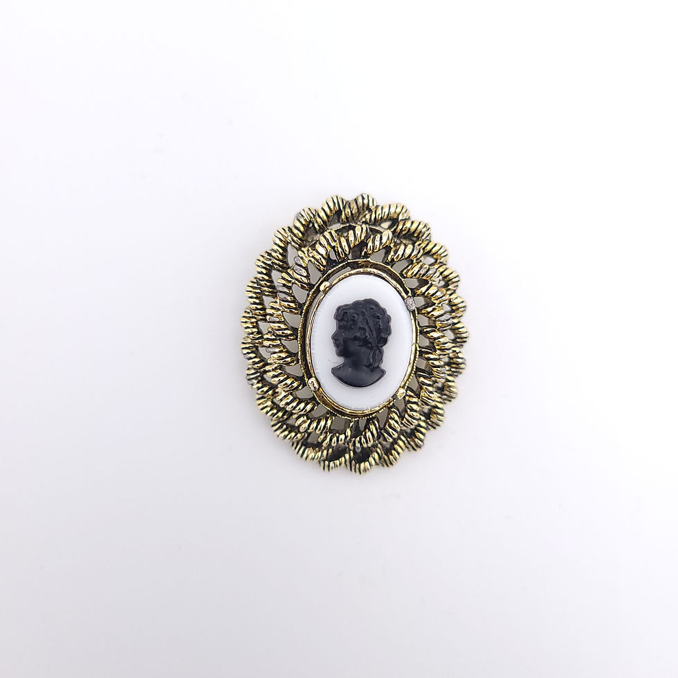 Thumbnail: Gerry's Cameo Brooch