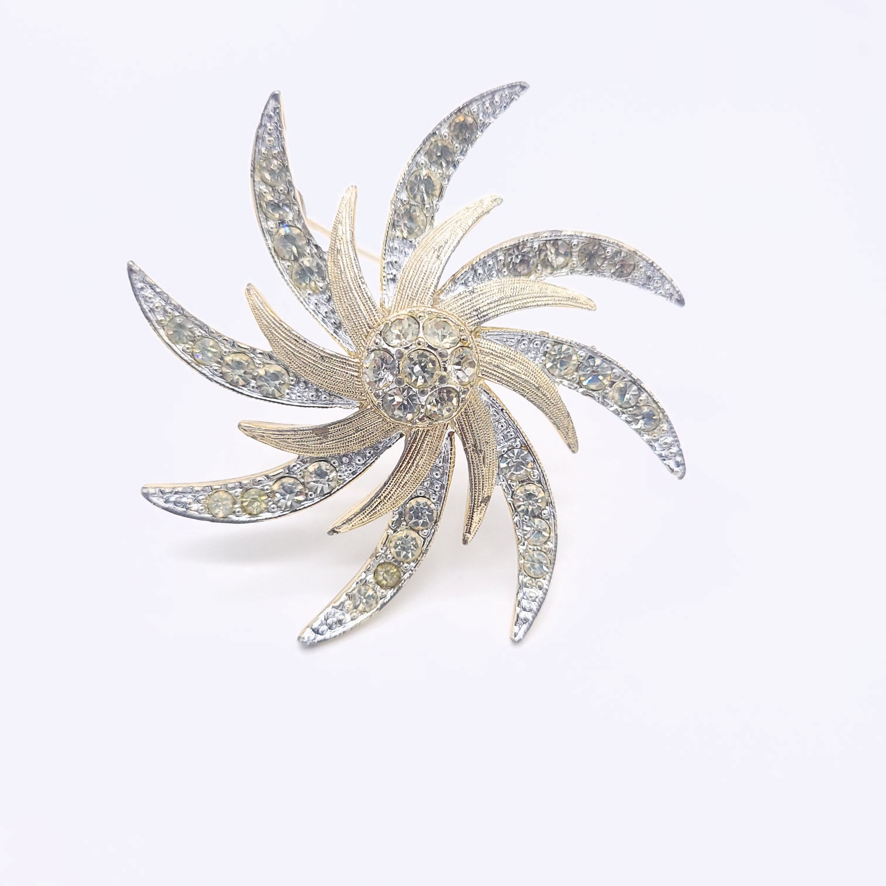 70s Sarah Coventry Evening Comet Brooch