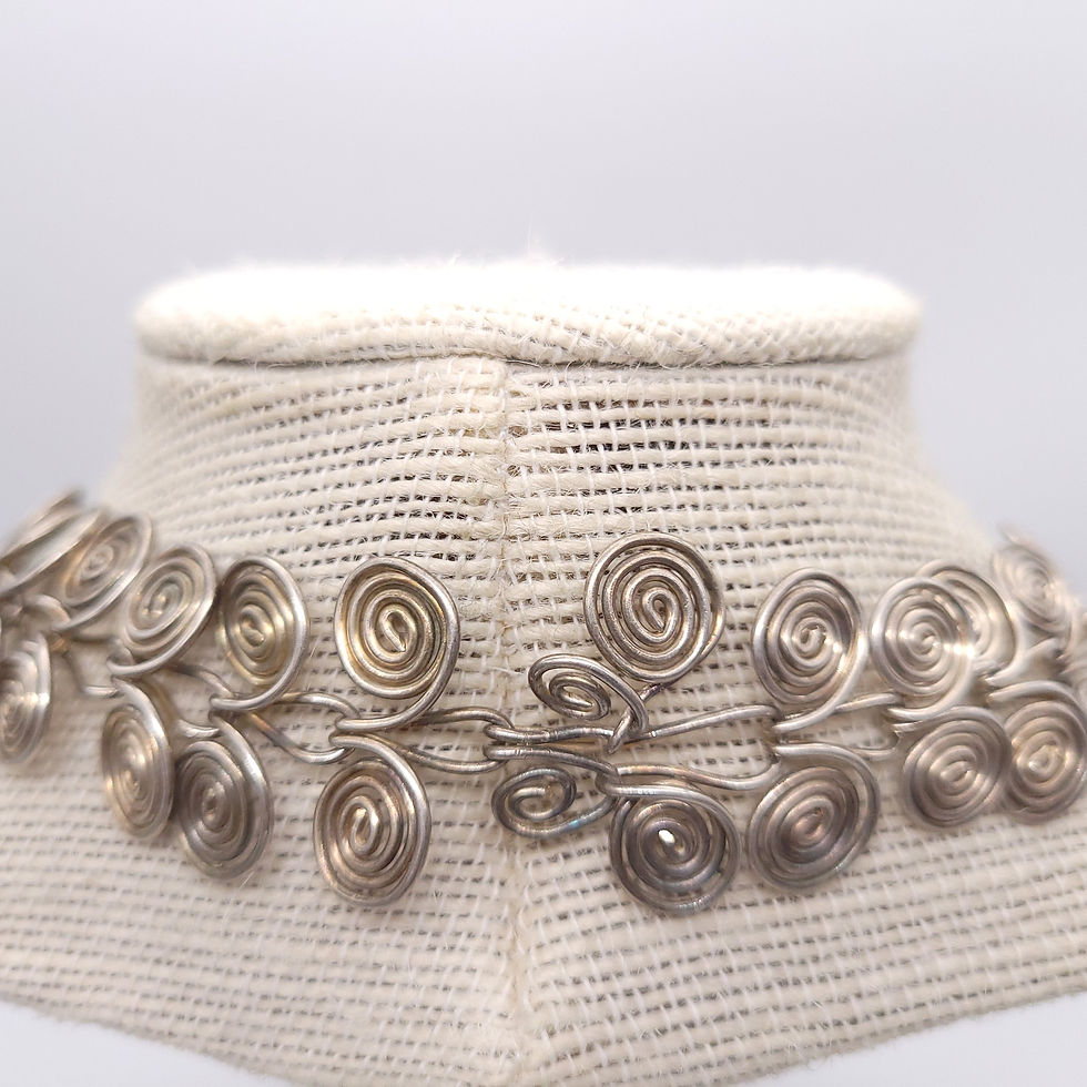 Thumbnail: Vintage Swirl Wire Necklace
