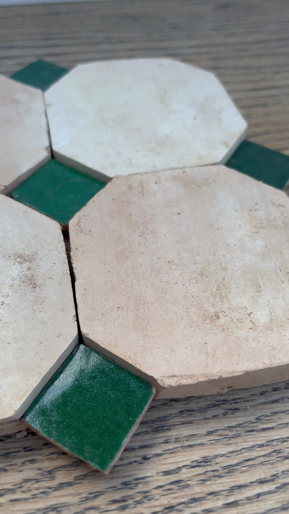 Miniature : Carreaux octogonaux / cabochon vert