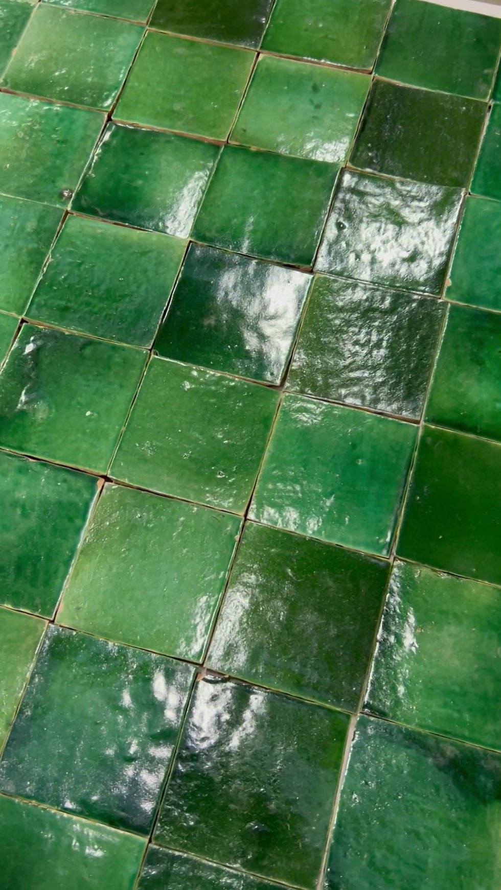 Miniature : Zellige 10x10 vert émeraude taillé à la main