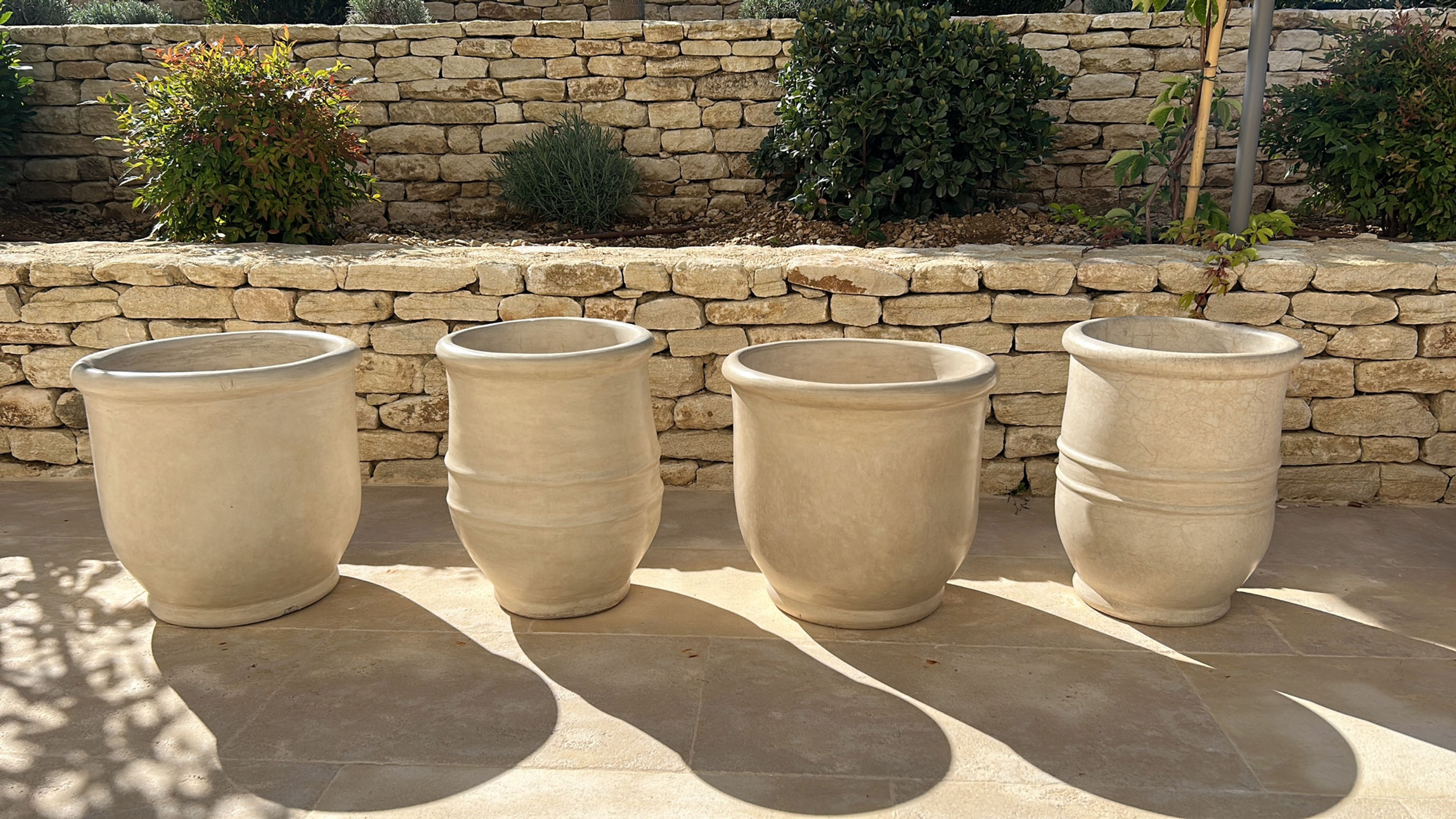 Jarre terre cuite hauteur 0,5m diamètre 0,6m