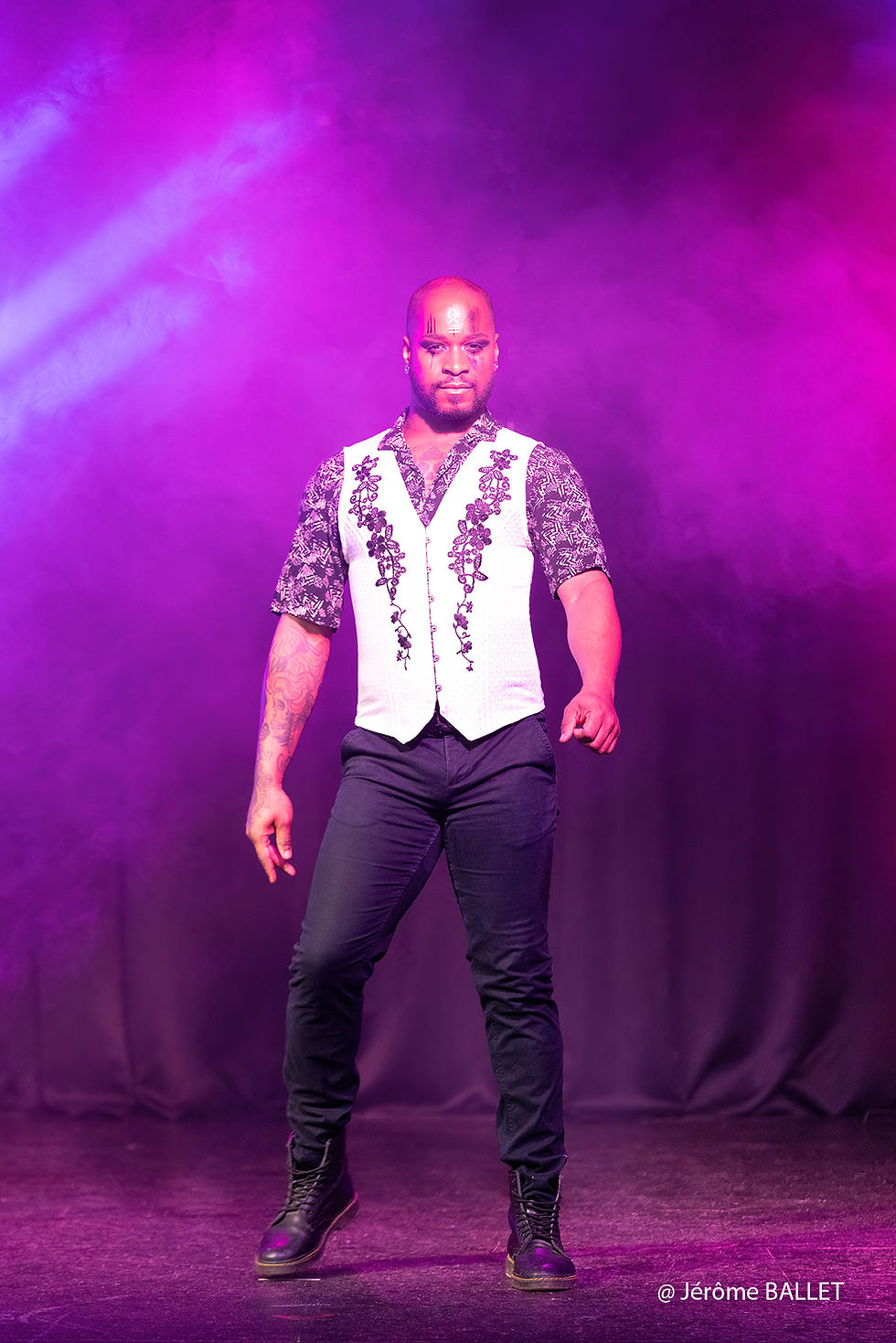 Miniatura: Gilet corset brodé