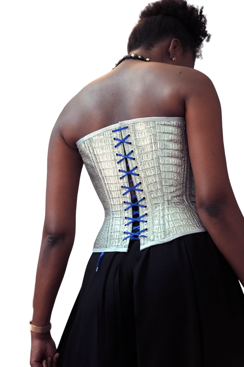 Miniature : Corset sky impression motif serpent argenté femme, bretelles noires avec perles blanches