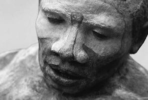 the-standing-wrestler-serie-nouba.JPG
