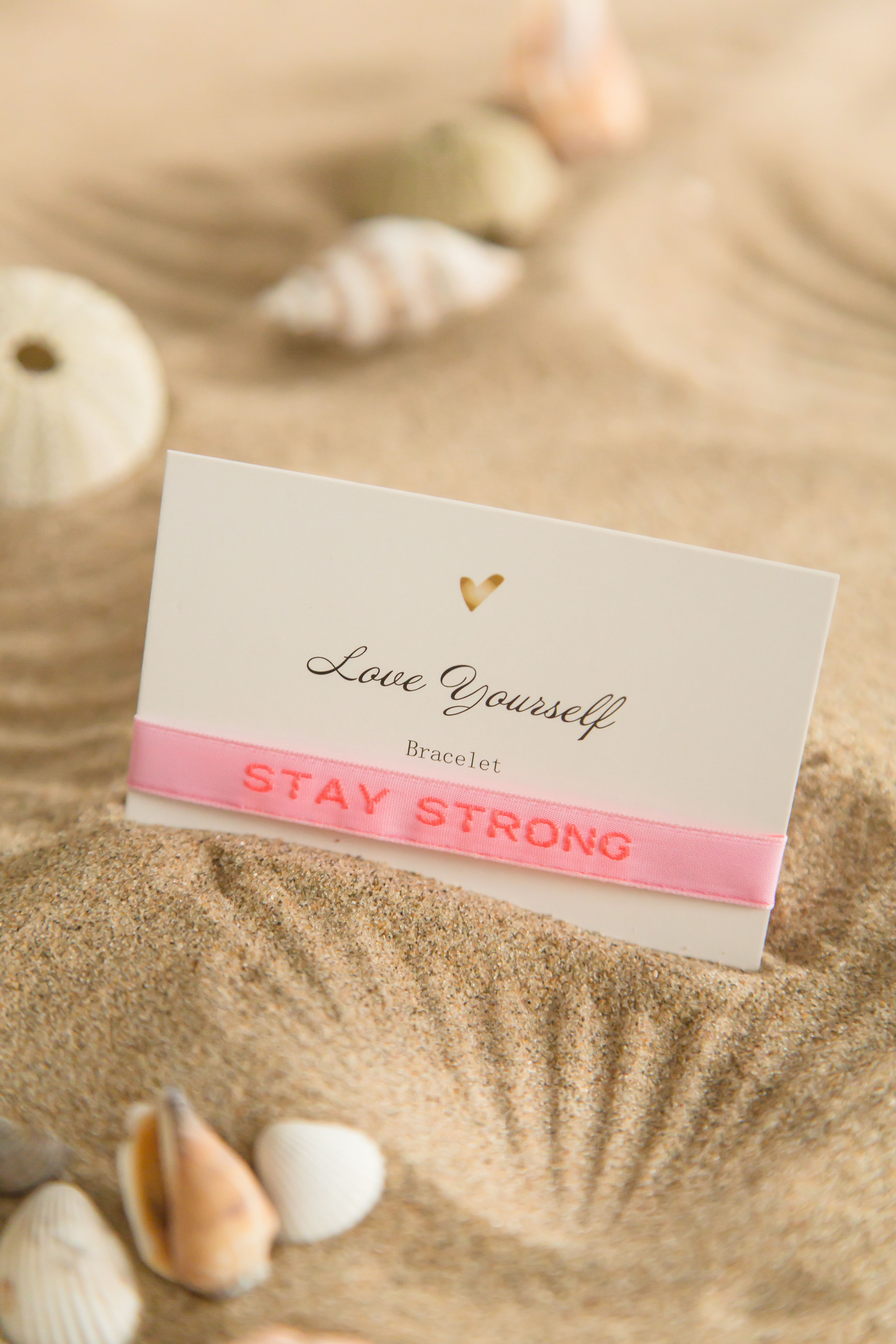 Stay Strong Armband 
