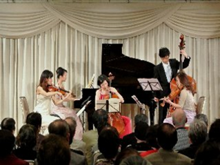 チャリティーコンサート(画像12回)写真1.png