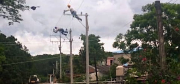 obra%20electrica1_edited.jpg