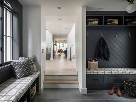 Mudroom-by-the-Back-Door Remodel: Storage, Flooring, and Layout for Wet-Weather Homes