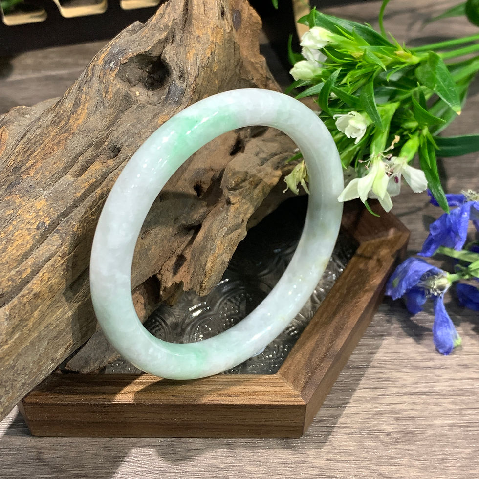 縮圖：A玉 - 飄綠花玉鐲(正圈) [奉送香港翡翠鑑証書: SC 185202]