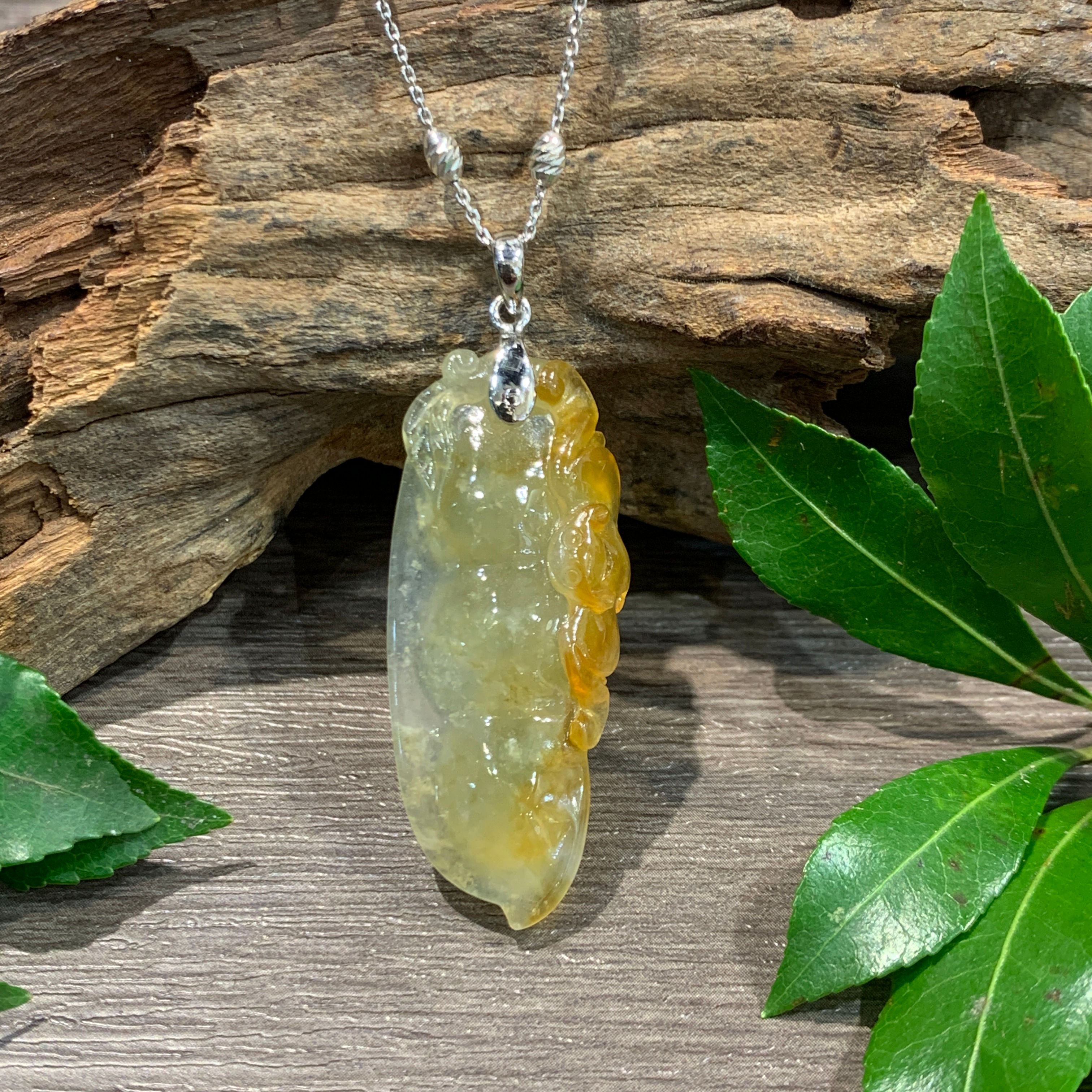 A玉 - 18K白冰種紅黃翡福鼠富貴豆吊墜 [奉送香港翡翠鑑証書: SC 235910]