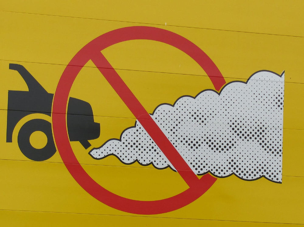 What are the problems with nitrogen oxides in car emissions?