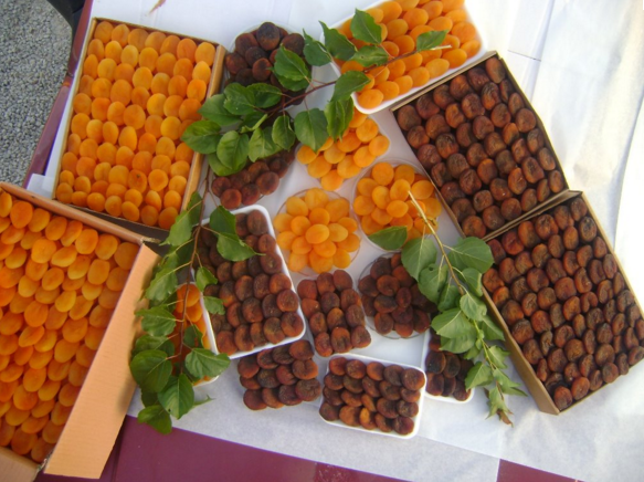 Thumbnail: DRIED APRICOT SULPHURED