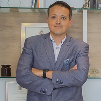 Dr. Luis Campos Olmedo.png