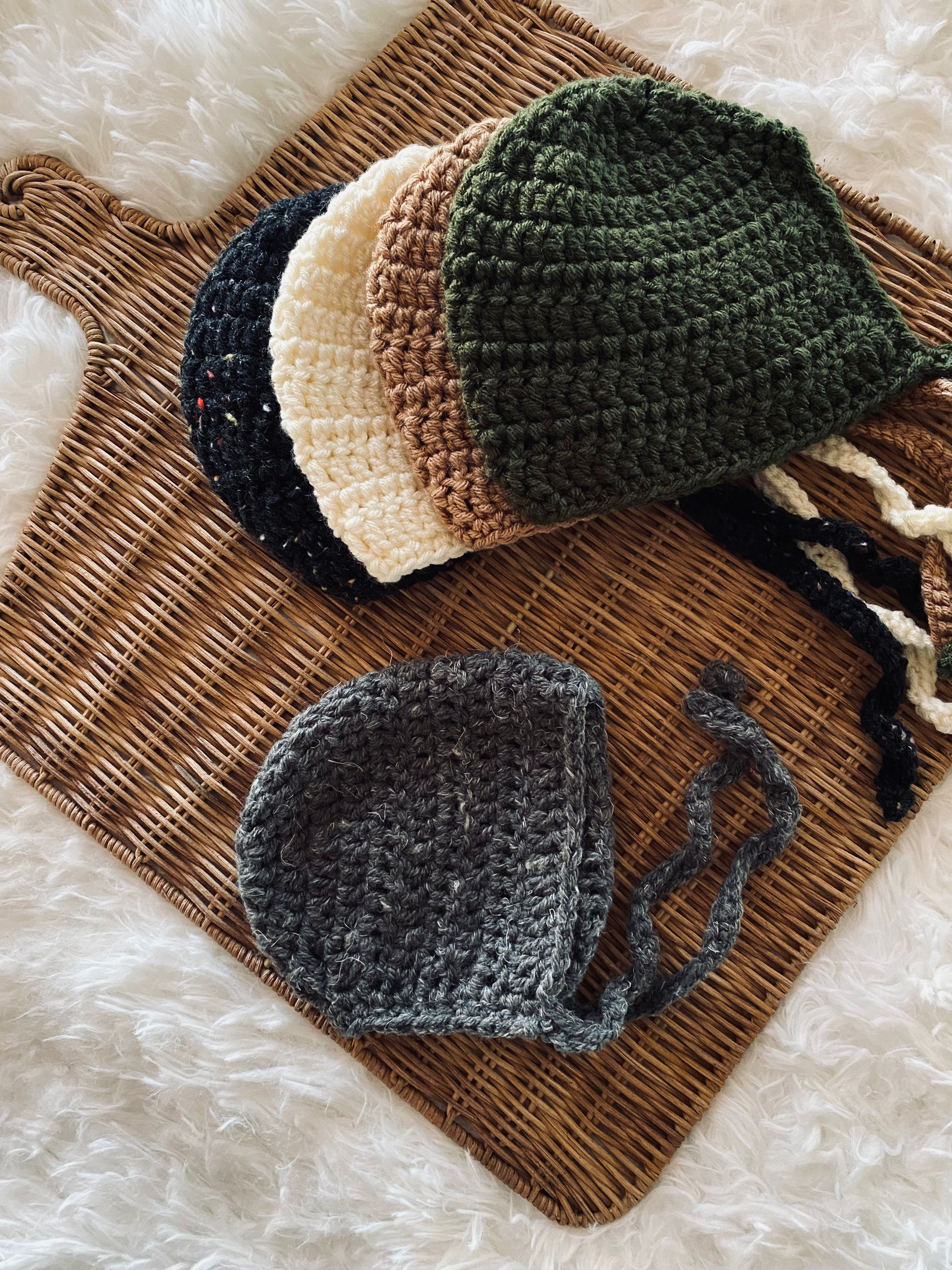 SACRED FIELDS BONNET (Charcoal Tweed)