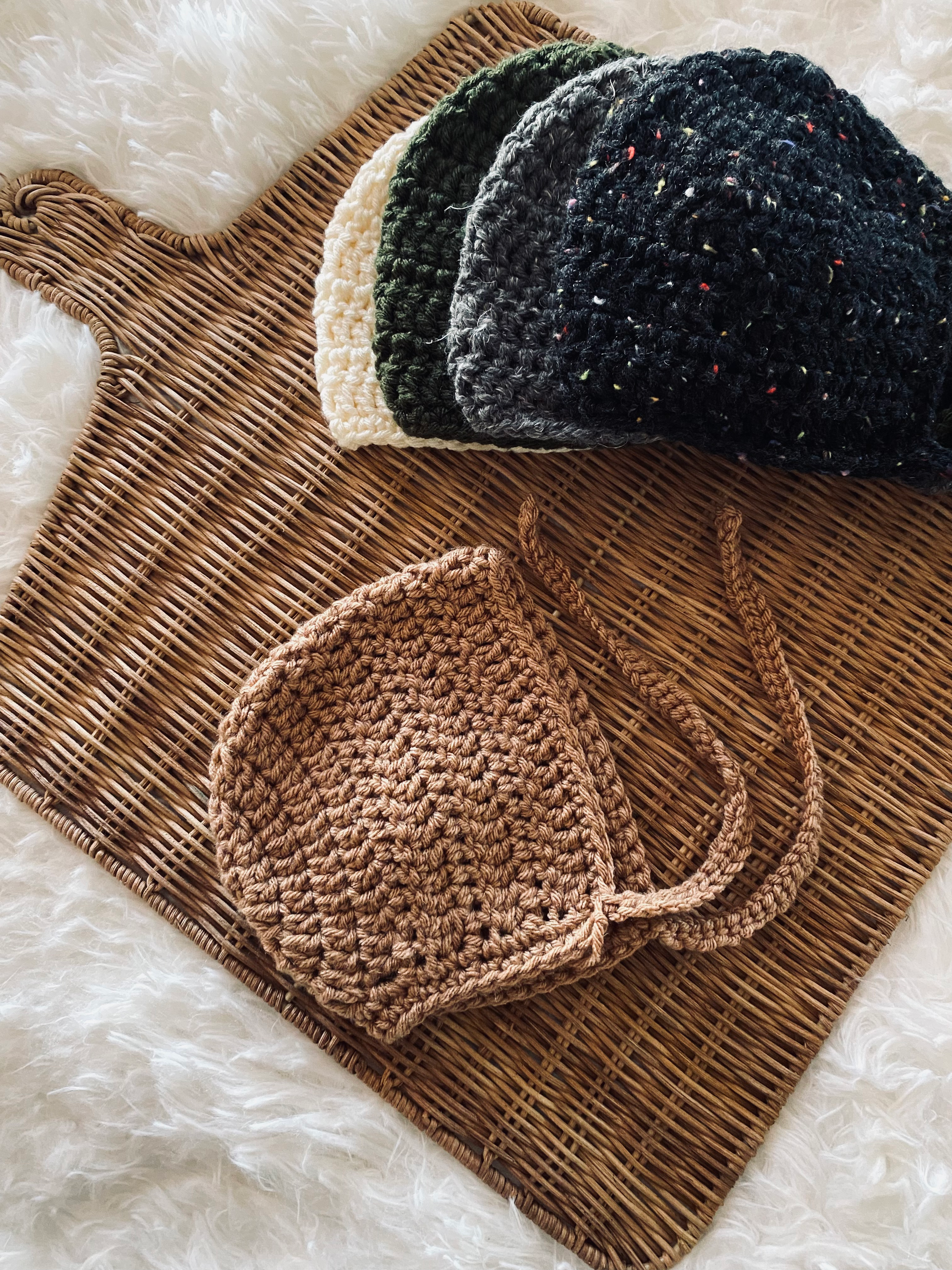 SACRED FIELDS BONNET (CLAY)