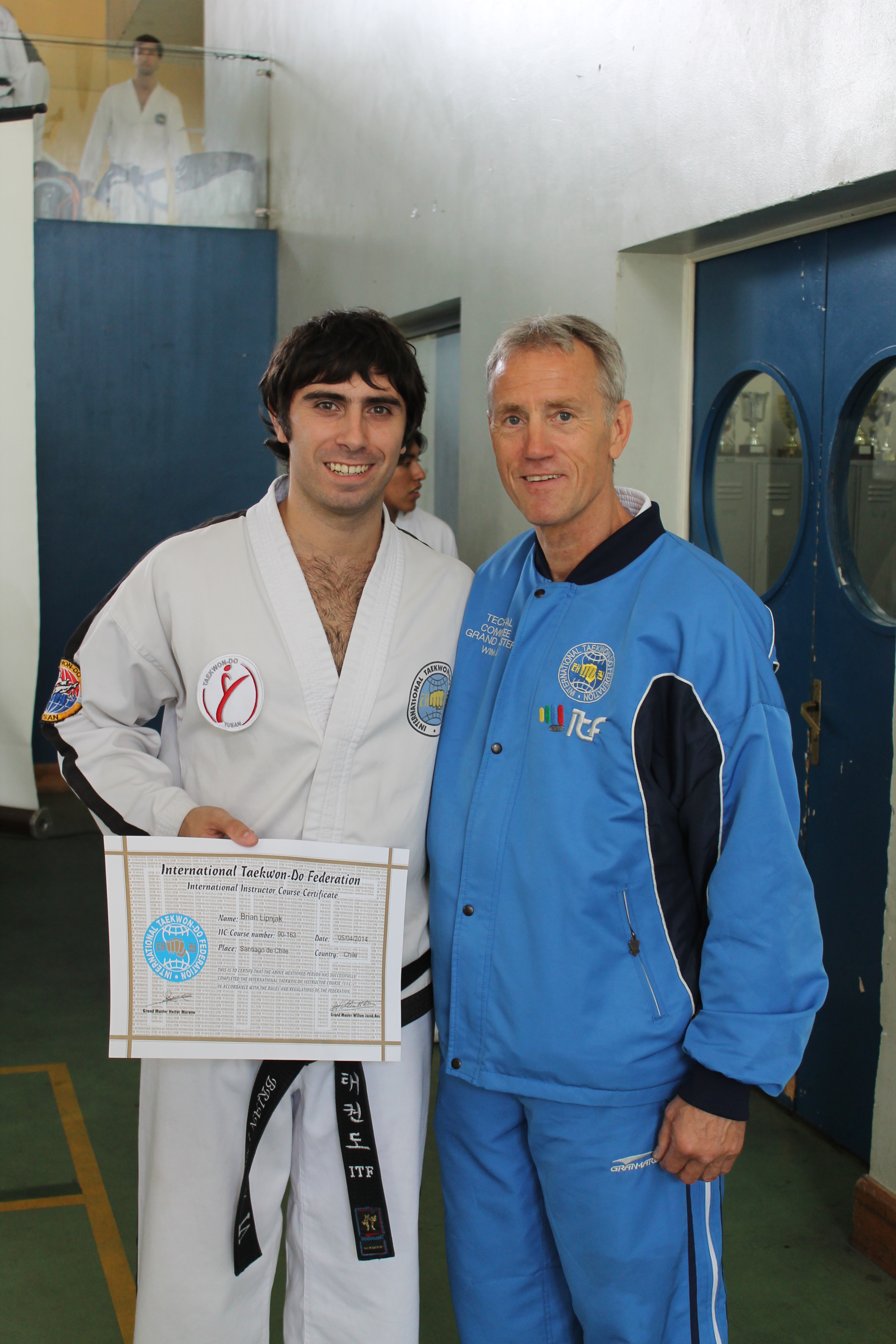 Brian Lipnjak con Maestro Bos