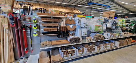 Gartenwerkzeug und -materialien im Görlitzer Landmarkt