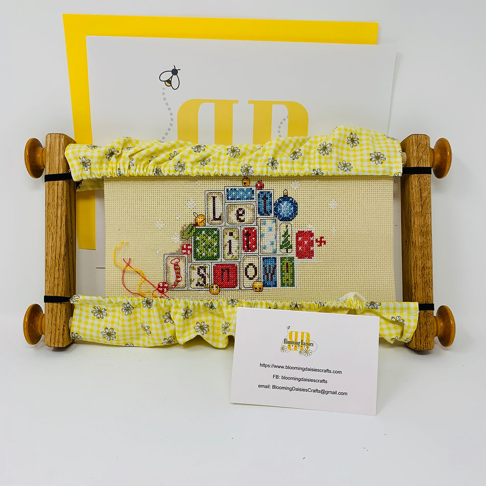 Thumbnail: Scroll Yellow Gingham w/Daisies Dirt Protector