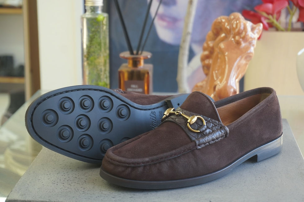 GUCCI(グッチ)ビットローファー修理。オールソール交換、ウェルト交換、スエード補修、撥水加工まで対応。埼玉県大宮VIVOshoesalon。郵送修理可能・他店で断られた修理歓迎。