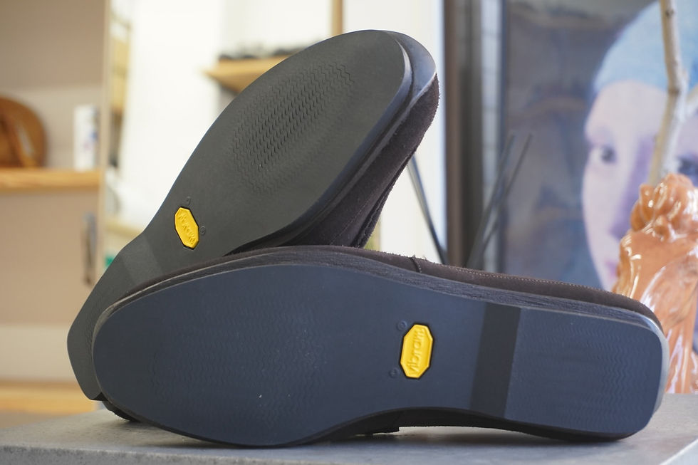 Bally(バリー)シューズのオールソール交換修理事例。vibram2023ソール交換と撥水コーティングを施工した埼玉県大宮VIVOshoesalonの高級靴修理
