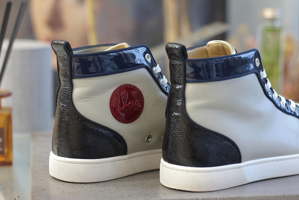 Christian Louboutin ルブタン スニーカーのソールをクリーニング&防水加工で仕上げた修理後写真。