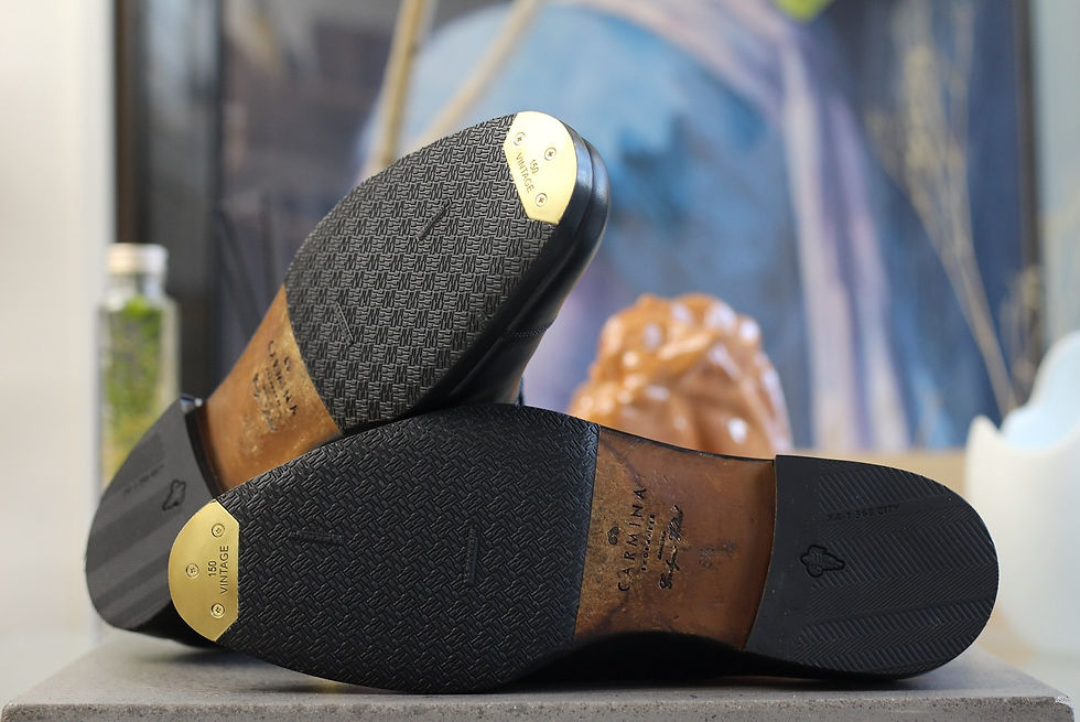 Carmina ドレスシューズの修理事例。ミシュランハーフラバーとスチールを取り付けたソール部分。