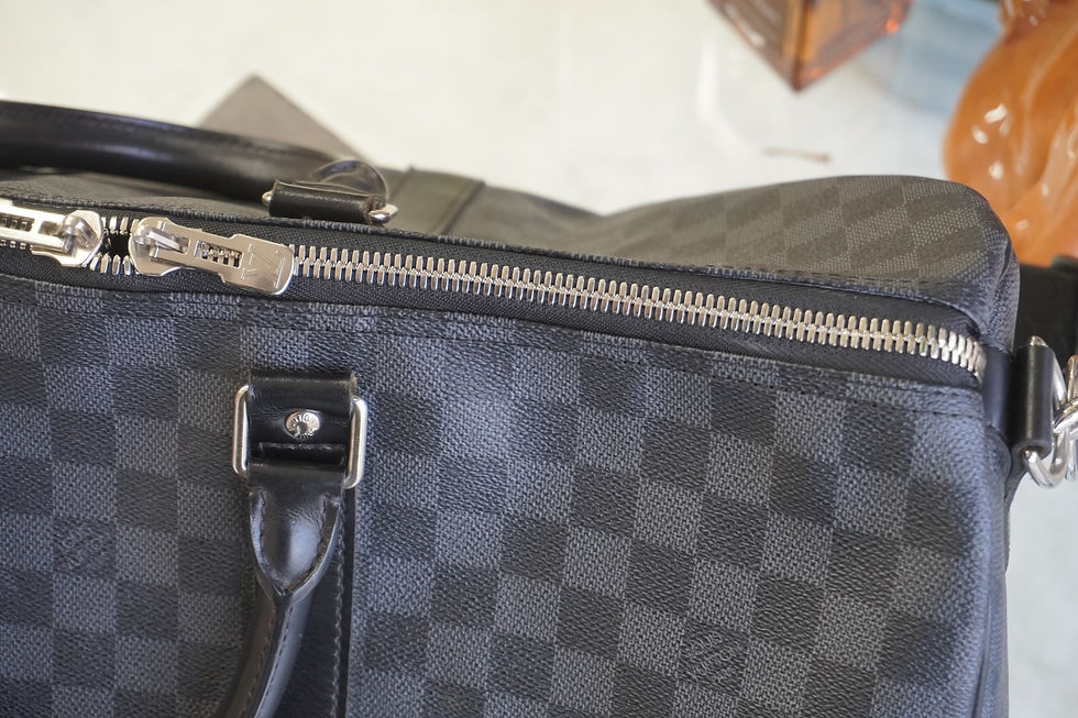 Louis Vuitton(ルイヴィトン)ダミエグラフィット ファスナー交換・角擦れ補修|埼玉県大宮VIVOshoesalon 全国郵送対応