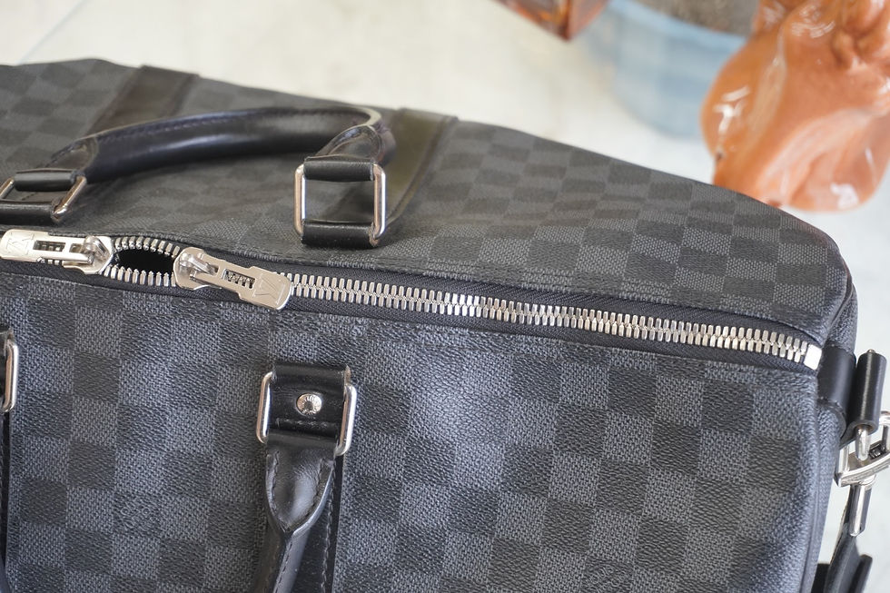 Louis Vuitton(ルイヴィトン)ダミエグラフィット ファスナー交換・角擦れ補修|埼玉県大宮VIVOshoesalon 全国郵送対応