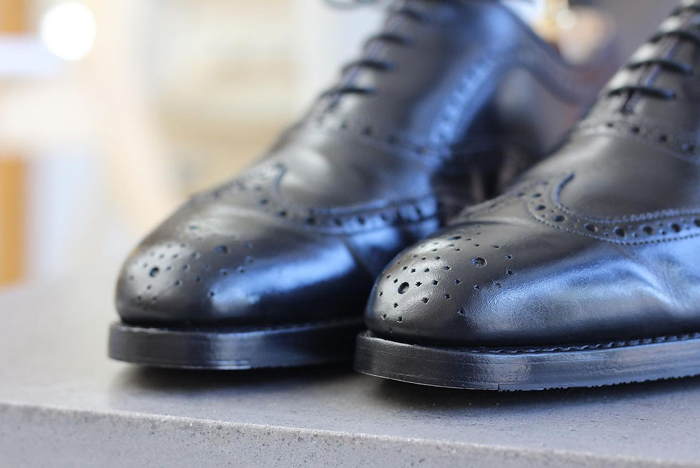 Cheaney チーニーのオールソール交換・丸洗いクリーニング・ハーフラバー・トゥスチール修理後の仕上がり写真。